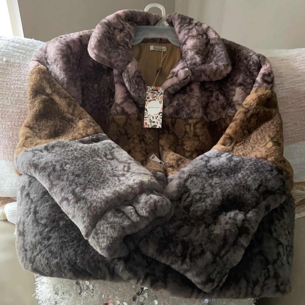 Gimmicks Faux Fur Coat NWT